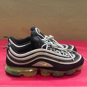 Nike Air Vapormax Silver and Black